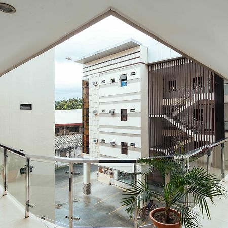 OYO 443 Maria Cristina Arcade Suites Cebu Exterior foto