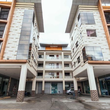 OYO 443 Maria Cristina Arcade Suites Cebu Exterior foto