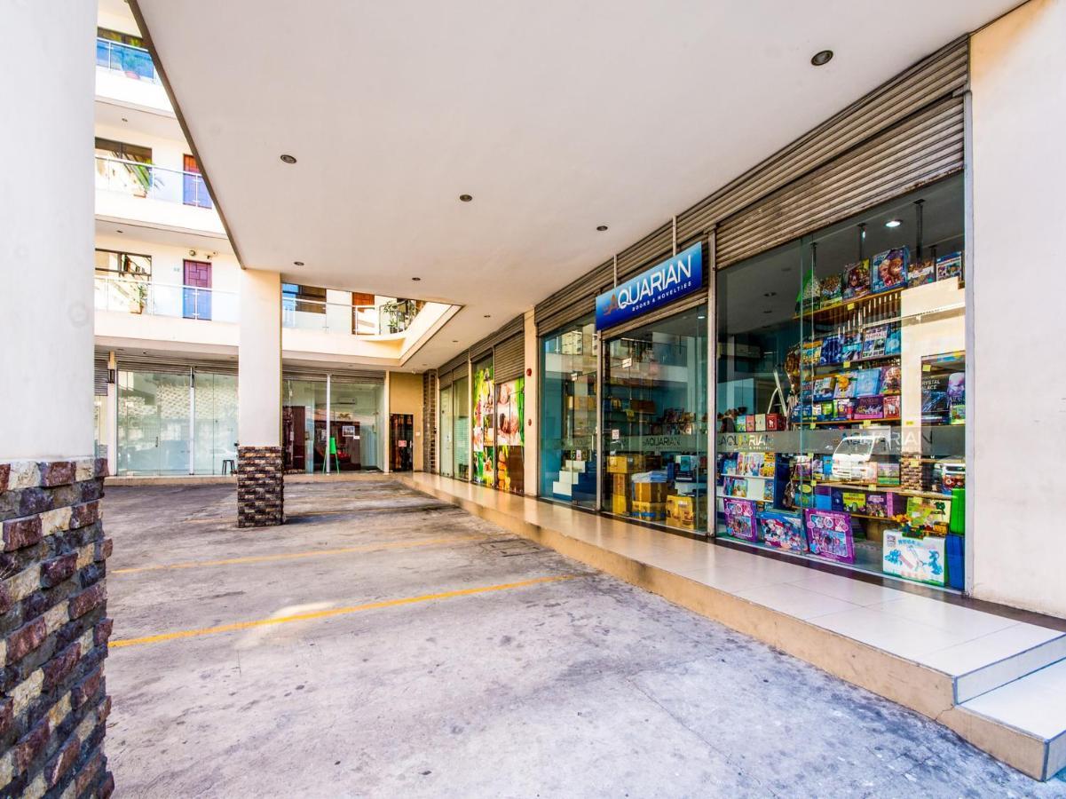 OYO 443 Maria Cristina Arcade Suites Cebu Exterior foto
