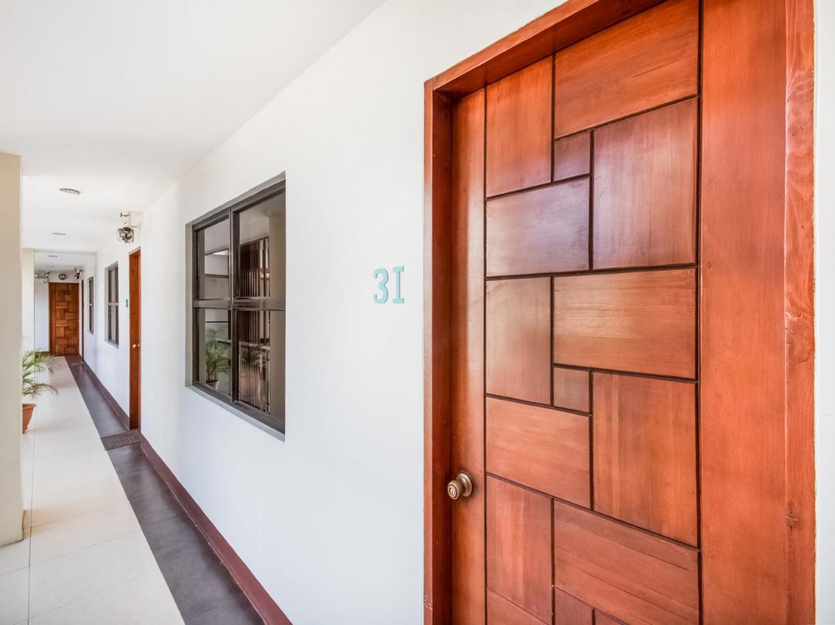 OYO 443 Maria Cristina Arcade Suites Cebu Exterior foto