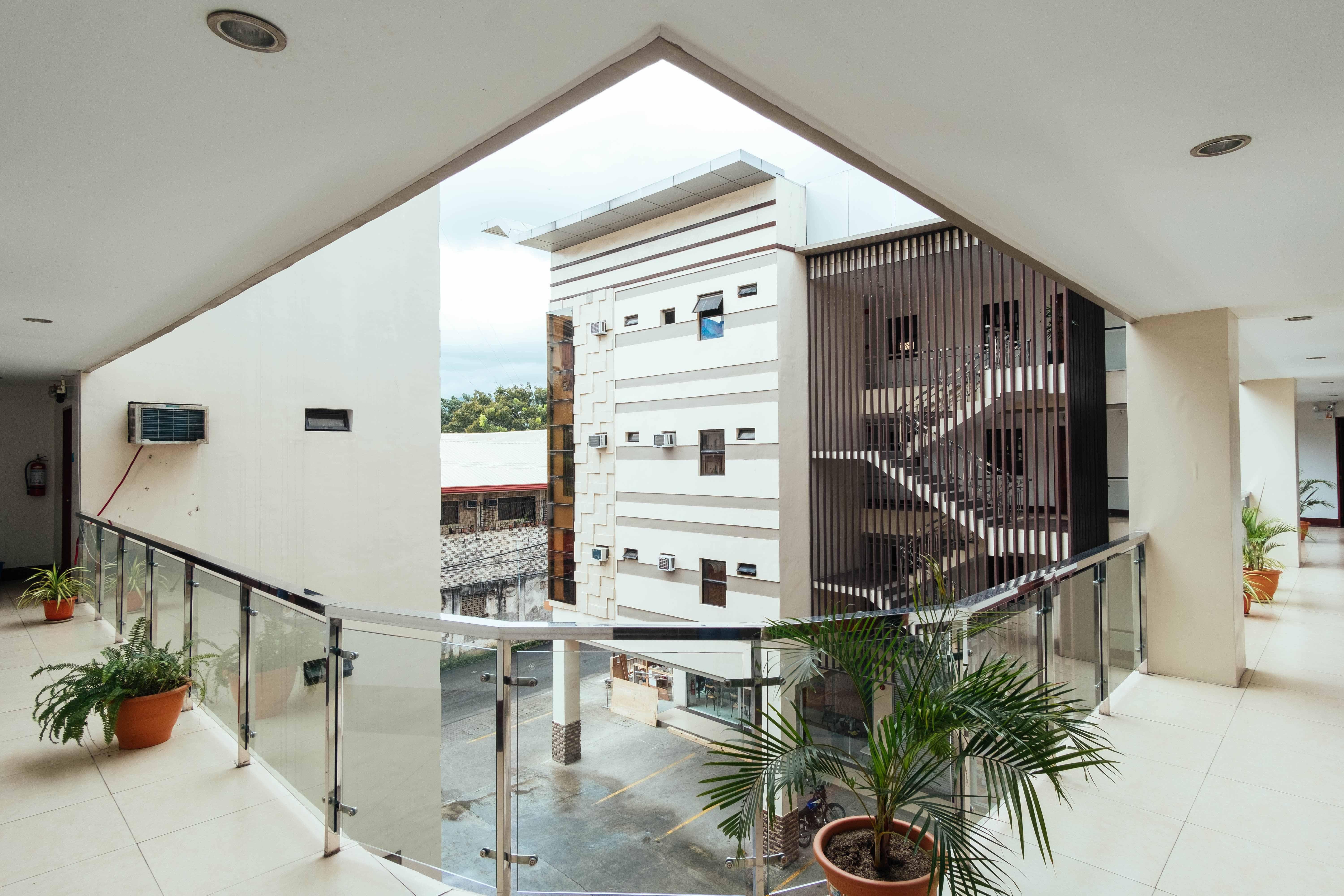 OYO 443 Maria Cristina Arcade Suites Cebu Exterior foto
