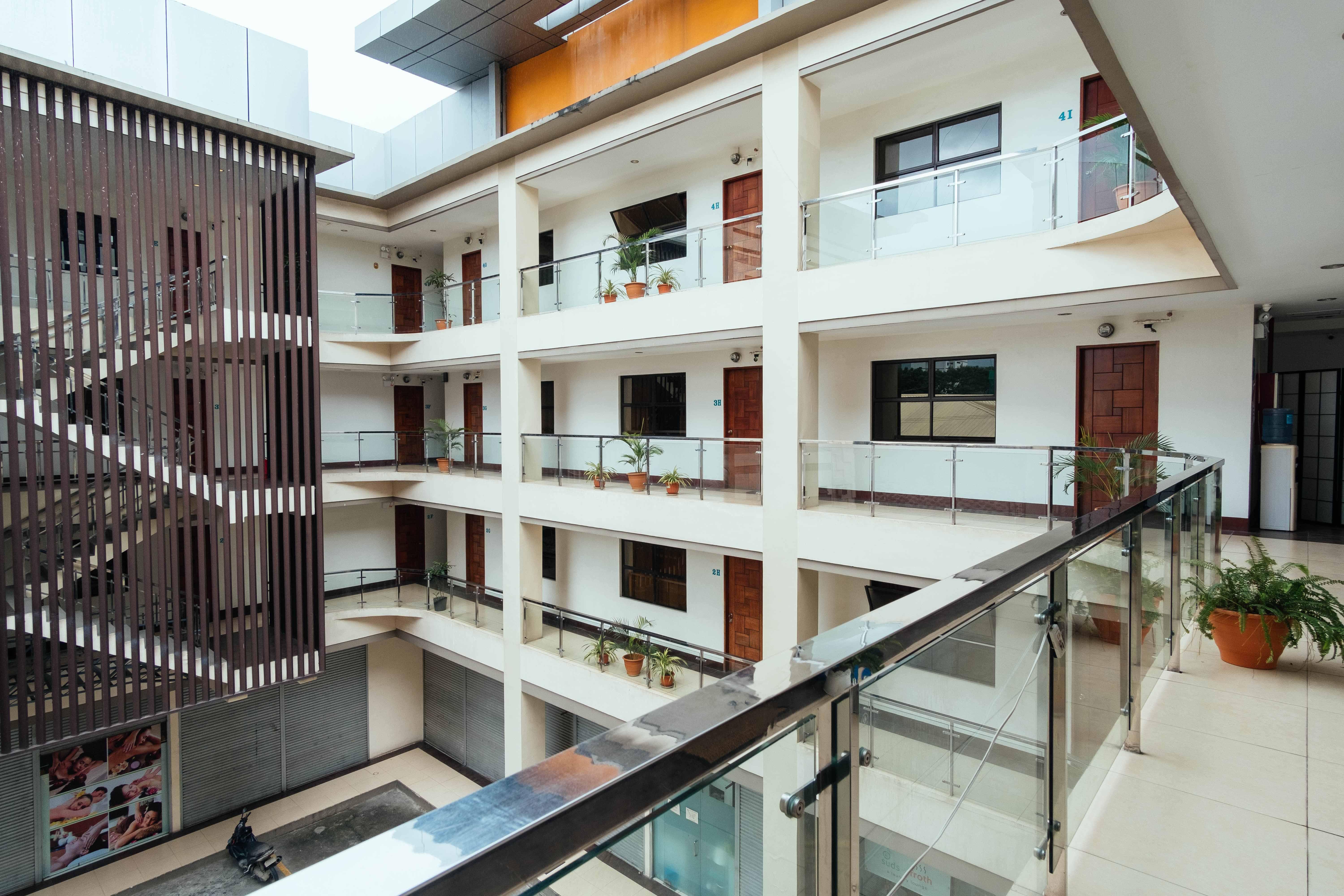 OYO 443 Maria Cristina Arcade Suites Cebu Exterior foto